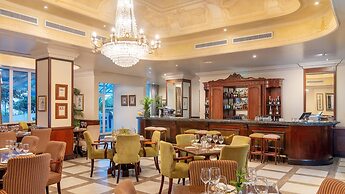 The Edward Hotel