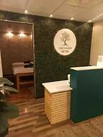 The Edward Hotel