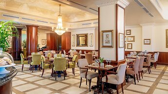 The Edward Hotel