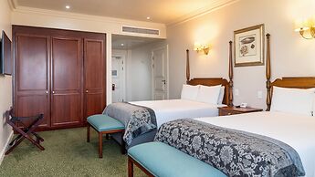 The Edward Hotel