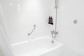 Muthu Glasgow River Hotel