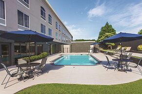 La Quinta Inn & Suites by Wyndham Columbus North