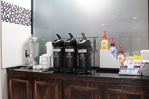 La Quinta Inn & Suites by Wyndham Columbus North