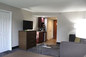 La Quinta Inn & Suites by Wyndham Columbus North