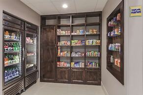 La Quinta Inn & Suites by Wyndham Columbus North