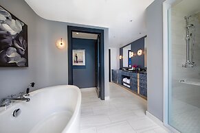 JW Marriott Essex House New York