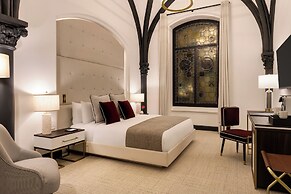 The Chemists’ Club Hotel