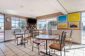 Days Inn by Wyndham Mountain Home