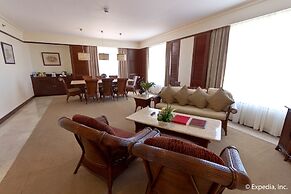 Waterfront Airport Hotel & Casino