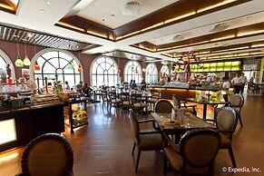 Waterfront Airport Hotel & Casino