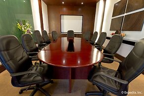 Waterfront Airport Hotel & Casino