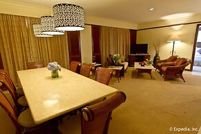 Waterfront Airport Hotel & Casino