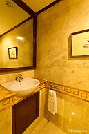 Waterfront Airport Hotel & Casino