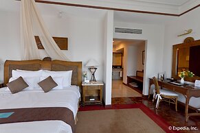 Waterfront Airport Hotel & Casino