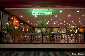 Waterfront Airport Hotel & Casino