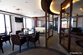 Waterfront Airport Hotel & Casino