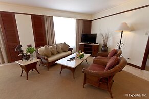 Waterfront Airport Hotel & Casino