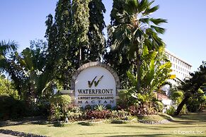 Waterfront Airport Hotel & Casino