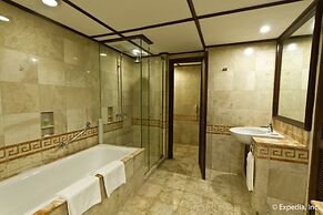 Waterfront Airport Hotel & Casino