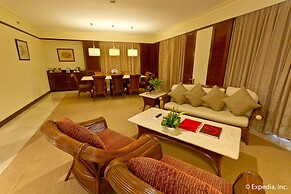 Waterfront Airport Hotel & Casino