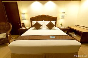 Waterfront Airport Hotel & Casino