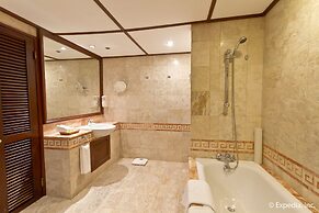 Waterfront Airport Hotel & Casino