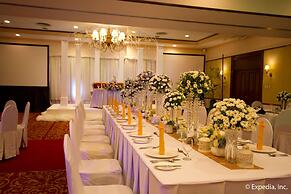 Waterfront Airport Hotel & Casino