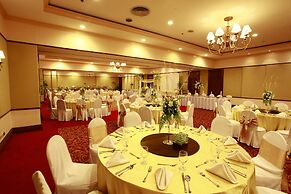 Waterfront Airport Hotel & Casino