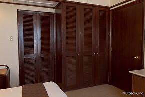 Waterfront Airport Hotel & Casino