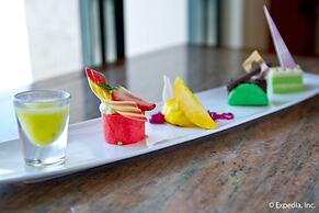 Waterfront Airport Hotel & Casino