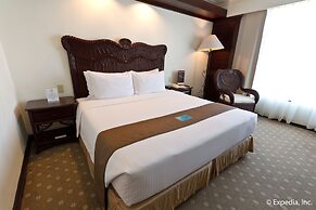 Waterfront Airport Hotel & Casino