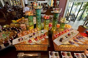 Waterfront Airport Hotel & Casino