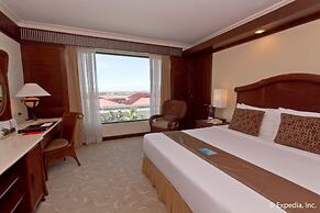 Waterfront Airport Hotel & Casino