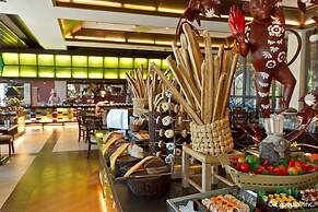 Waterfront Airport Hotel & Casino