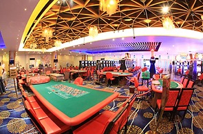 Waterfront Airport Hotel & Casino