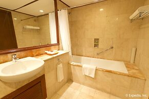 Waterfront Airport Hotel & Casino