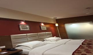 Lords Plaza, Surat
