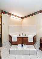 Ozarka Lodge