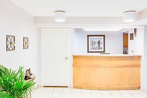 Super 8 by Wyndham Diberville Biloxi Area