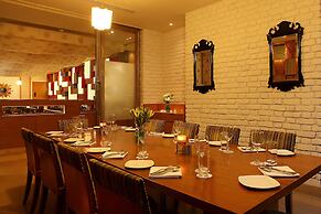 The Metropolitan Hotel and Spa New Delhi