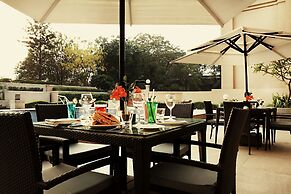 The Metropolitan Hotel and Spa New Delhi