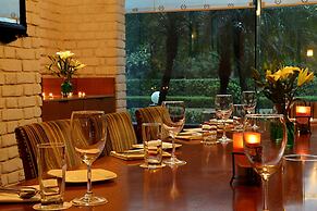 The Metropolitan Hotel and Spa New Delhi