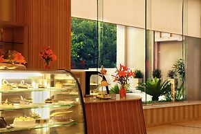 The Metropolitan Hotel and Spa New Delhi