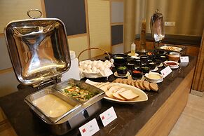 The Metropolitan Hotel and Spa New Delhi