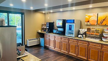 Comfort Inn & Suites Rochelle - DeKalb