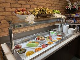 Quality Hotel Robertson Gardens