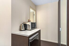 Quality Hotel Robertson Gardens