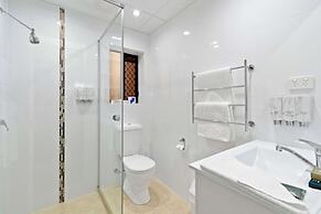 Quality Hotel Robertson Gardens