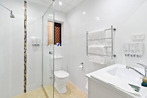 Quality Hotel Robertson Gardens