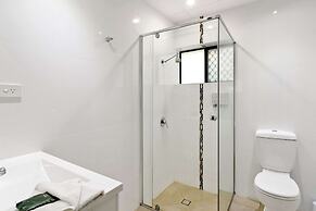 Quality Hotel Robertson Gardens